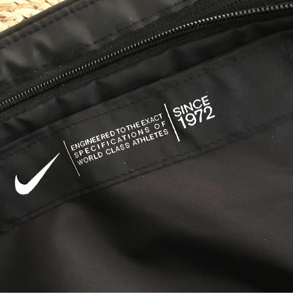 👟VINTAGE NIKE Black Athletic Bag